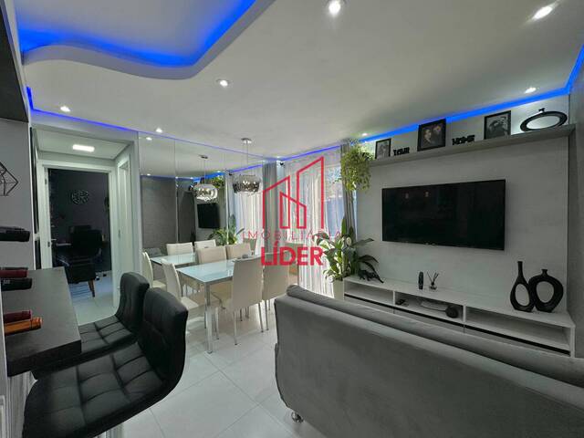 Apartamento para Venda em Curitiba - 2