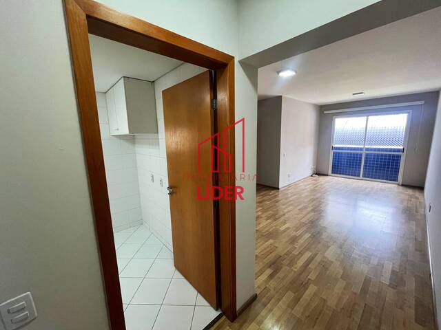 Apartamento para Locação em Curitiba - 2