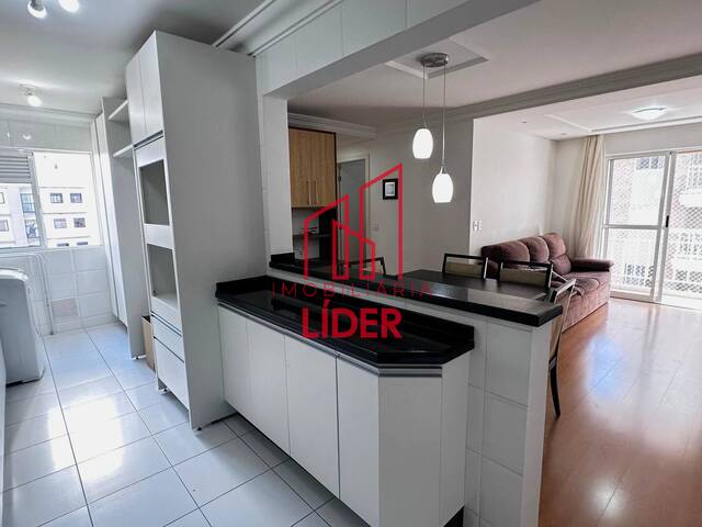 Apartamento para Venda em Curitiba - 2