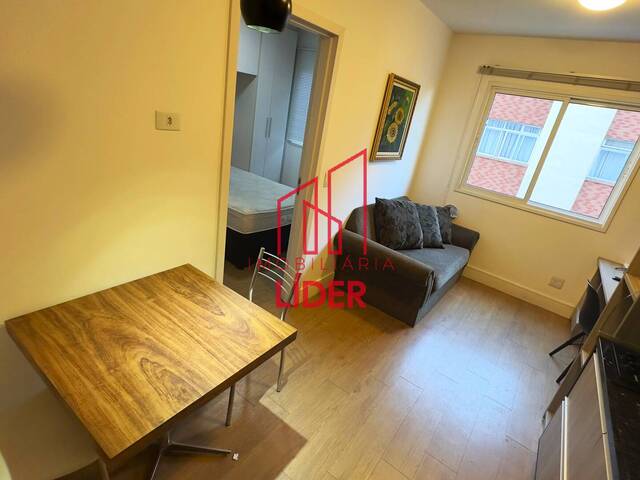 Apartamento para Locação em Curitiba - 2