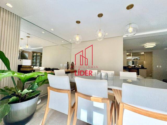 Sobrado para Venda em Curitiba - 4