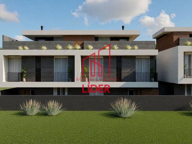 Sobrado para Venda em Curitiba - 4