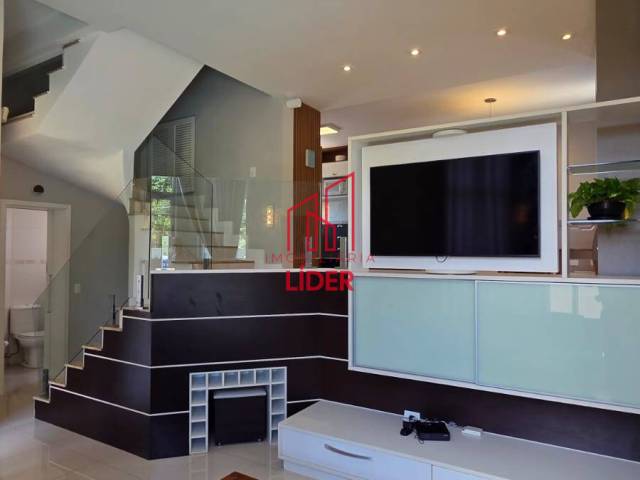 Sobrado para Locação em Curitiba - 3
