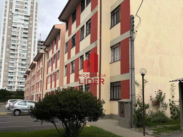 #581 - Apartamento para Venda em Curitiba - PR