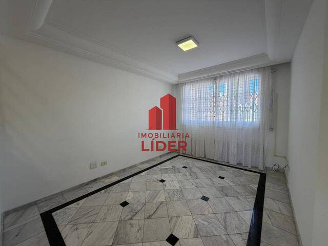 Sobrado para Venda em Curitiba - 4