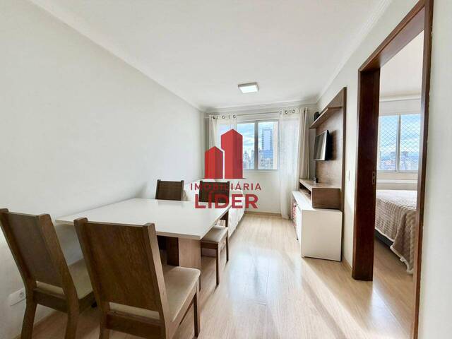Apartamento para Venda em Curitiba - 2